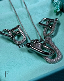 Conjunto TIF Feminino Dourado-Prata Cravejados Formato de Fecho